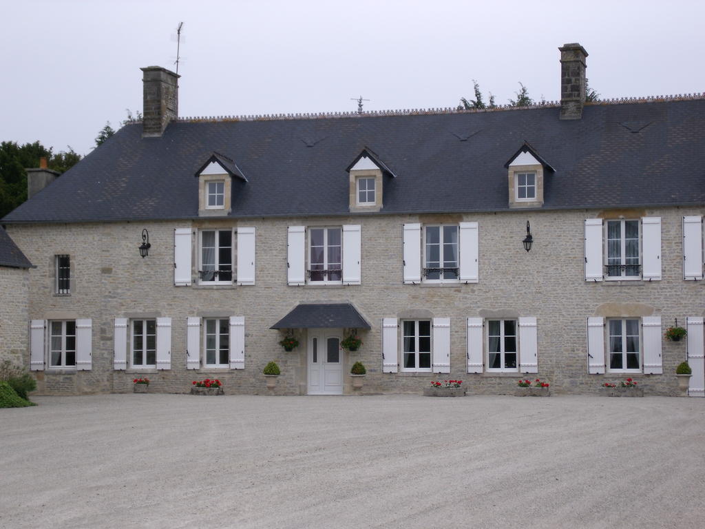 Au Refuge Des Allies Turqueville Exterior photo